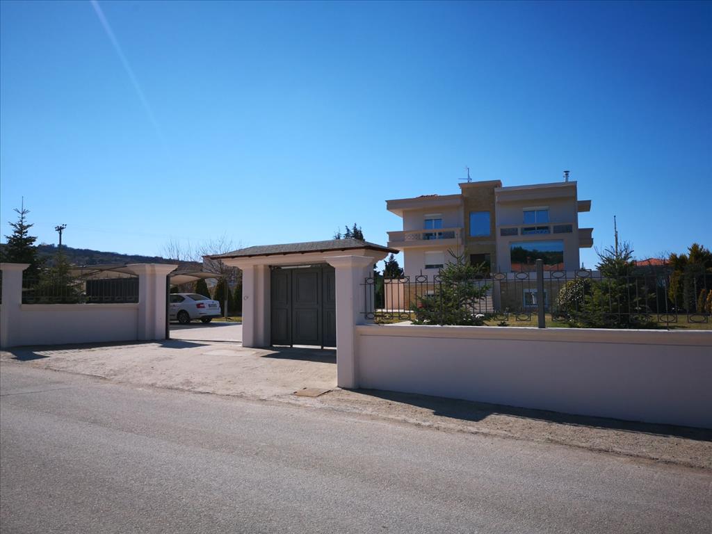 6 bedrooms Villa in Chortiatis, Greece No. 5109