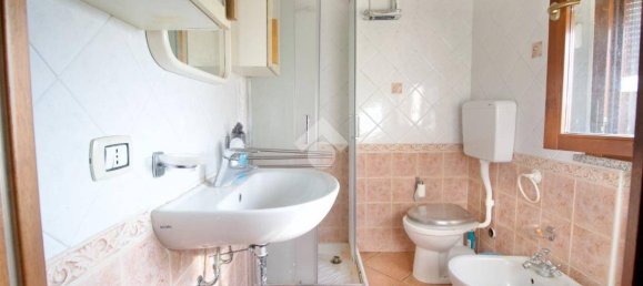 3 Schlafzimmer Wohnung in Reggio Emilia, Italy, Nr. 191705 32