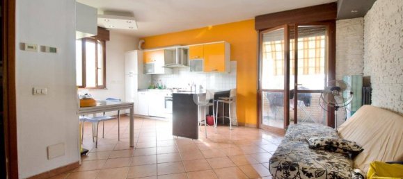 3 Schlafzimmer Wohnung in Reggio Emilia, Italy, Nr. 191705 2