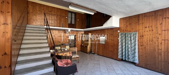 3 bedrooms House in Castellamonte, Italy No. 196952 18