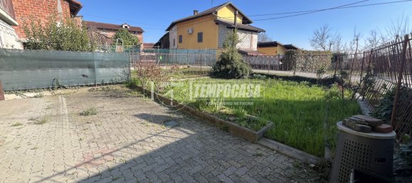 3 bedrooms House in Castellamonte, Italy No. 196952 8