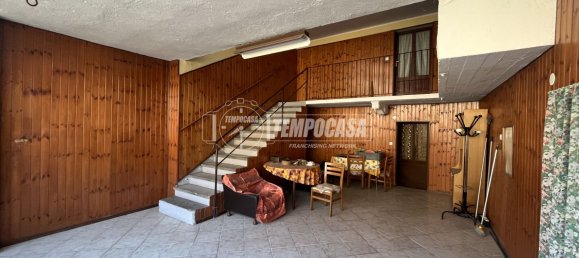 3 bedrooms House in Castellamonte, Italy No. 196952 3