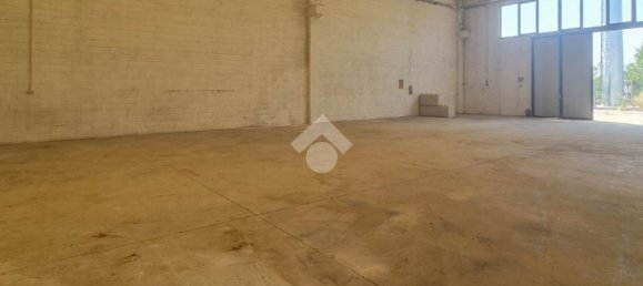 Armazém de 4 divisões em Usmate Velate, Italy N.º 314481 12