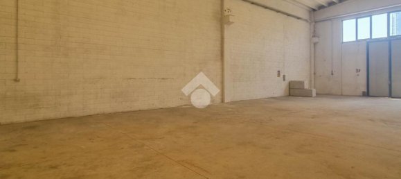 Armazém de 4 divisões em Usmate Velate, Italy N.º 314481 14