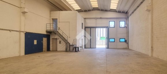 Armazém de 4 divisões em Usmate Velate, Italy N.º 314481 2