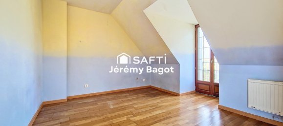 4 bedrooms House in Rochecorbon, France No. 57427 6