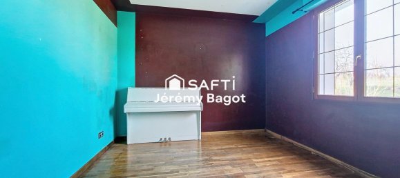 4 bedrooms House in Rochecorbon, France No. 57427 7