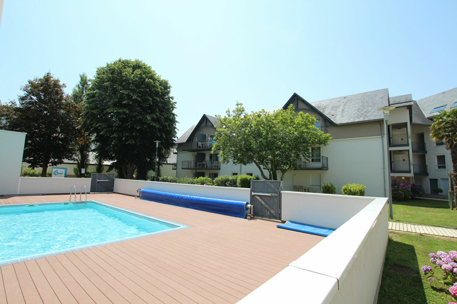 2 bedrooms Apartment in Benodet, France No. 203707