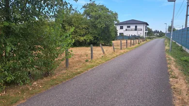  Land in Linz, Austria No. 214775