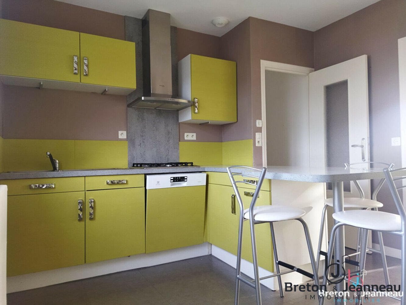 Casa de 2 dormitorios en Mayenne, France No. 357949