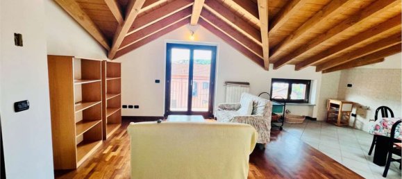 2 rooms Apartment in Cittiglio, Italy No. 297227 4