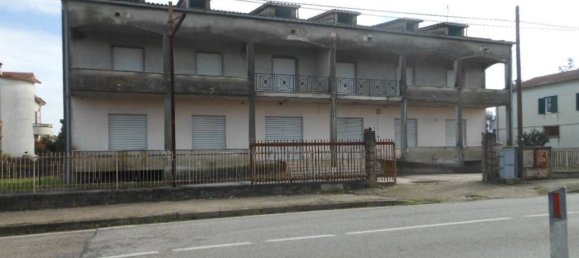 6 rooms Apartment in Caianello, Italy No. 164265 3