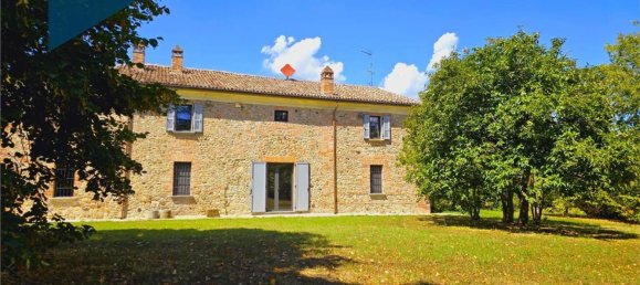 25 rooms House in Gazzola, Italy No. 277329 7