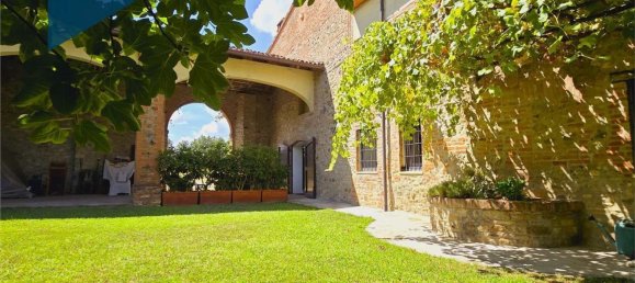 25 rooms House in Gazzola, Italy No. 277329 34