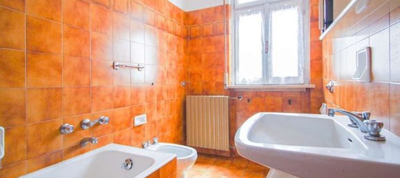 Вилла с 5 комнатами в Ведано Олона, Италия № 312013 21