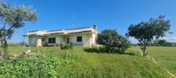 Вилла с 5 комнатами в Лечче, Италия № 155328 24