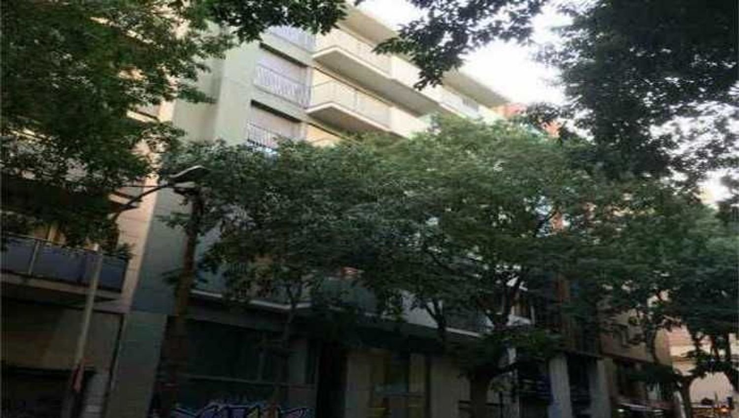 33m² Garage in Gracia, Spain No. 205923