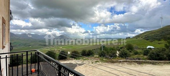 3 Schlafzimmer Haus in Monreale, Italy, Nr. 264383 7