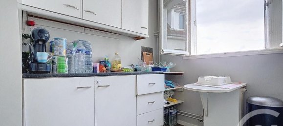 Apartamento de 2 dormitorios en Troyes, France No. 224792 4