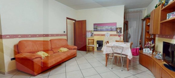 4 rooms House in Acerra, Italy No. 25548 3