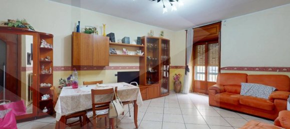 4 rooms House in Acerra, Italy No. 25548 2