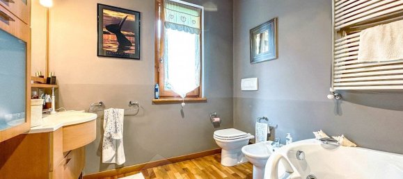 Villa de 3 dormitorios en Pisano, Italy No. 290920 22