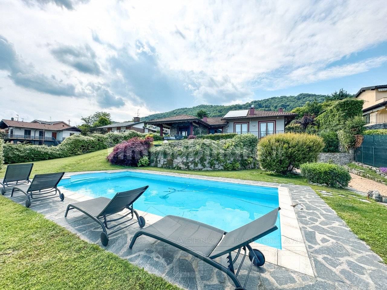 Villa de 3 dormitorios en Pisano, Italy No. 290920