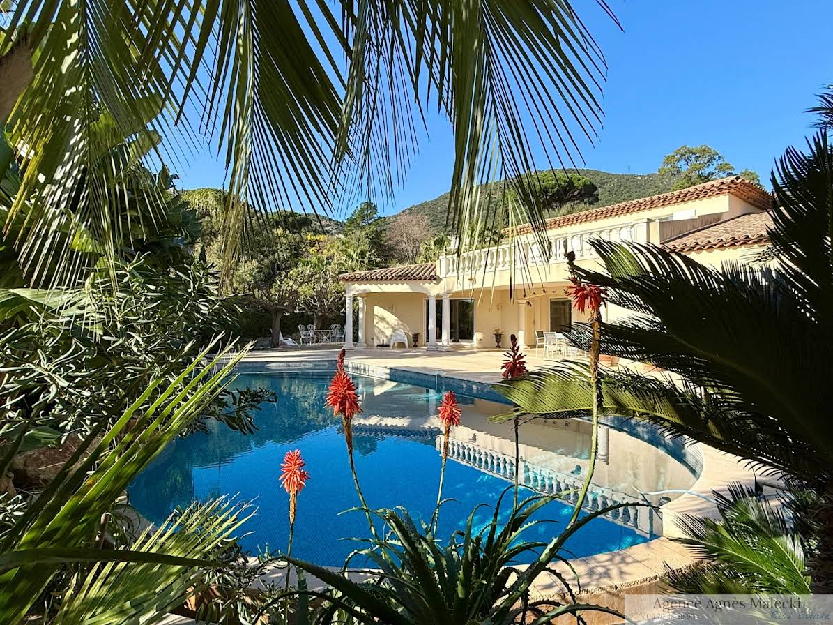 5 Schlafzimmer Villa in Cavalaire-sur-Mer, France, Nr. 99971