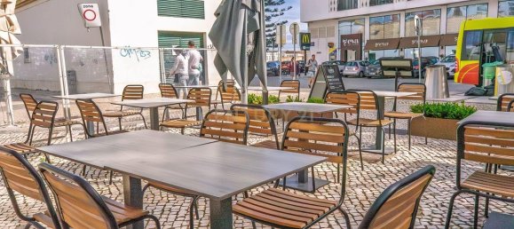 80m² Commercial property in Faro, Portugal No. 236218 25