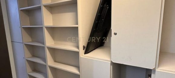 80m² Commercial property in Faro, Portugal No. 236218 14