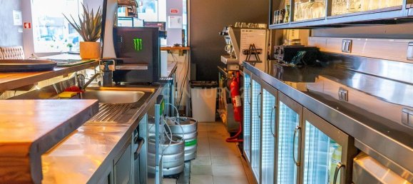 80m² Commercial property in Faro, Portugal No. 236218 24