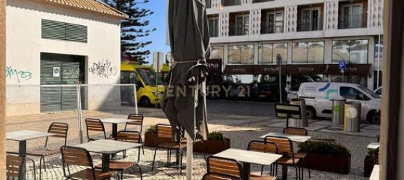 80m² Commercial property in Faro, Portugal No. 236218 13
