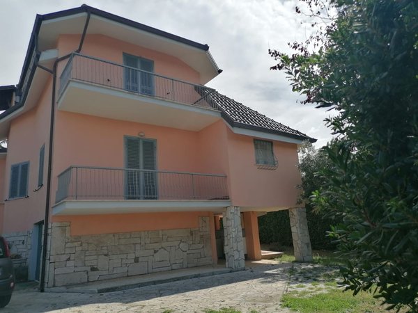 Вилла с 7 комнатами в Дзагароло, Италия № 154390