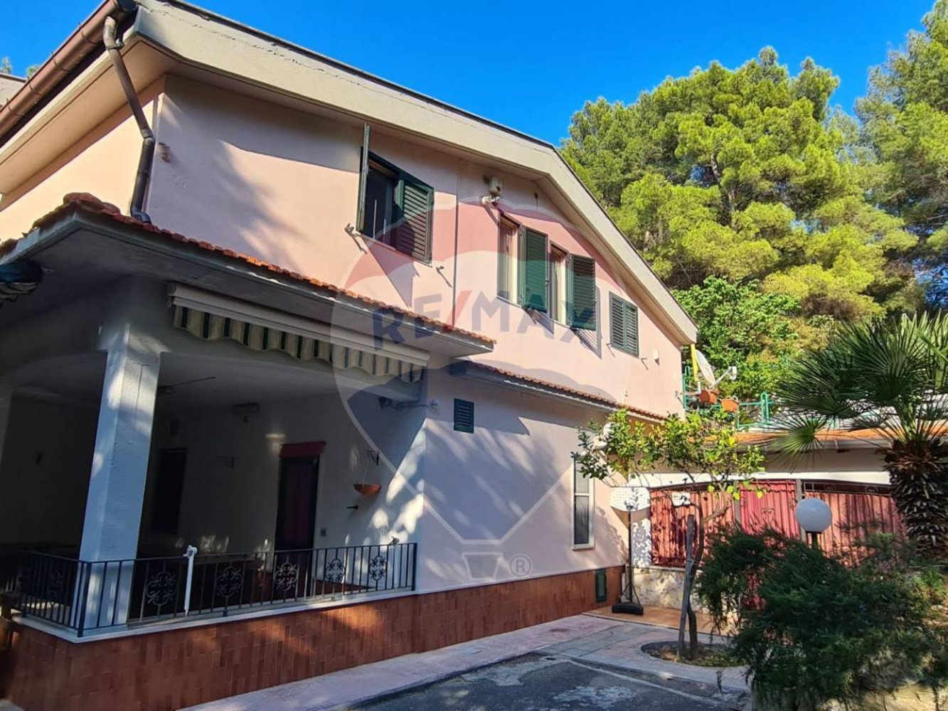 Вилла с 5 спальнями в Вьесте, Италия № 327980