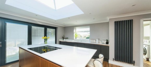 4 bedrooms House in Eastbourne, United Kingdom No. 10556 4