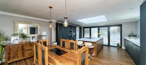 4 bedrooms House in Eastbourne, United Kingdom No. 10556 13