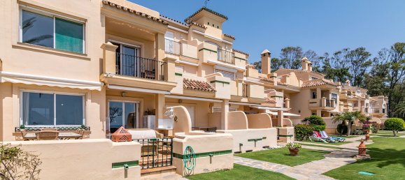 4 bedrooms Townhouse in Estepona, Spain No. 4622 17