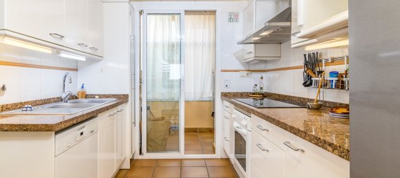 4 bedrooms Townhouse in Estepona, Spain No. 4622 7