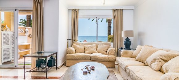 4 bedrooms Townhouse in Estepona, Spain No. 4622 11