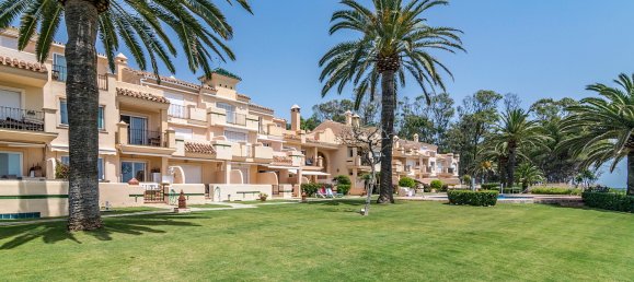 4 bedrooms Townhouse in Estepona, Spain No. 4622 18