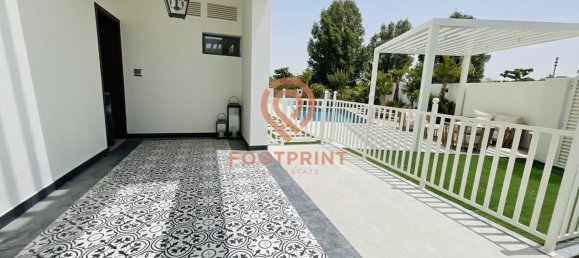 4 Schlafzimmer Villa in Dubai, UAE, Nr. 24499 13