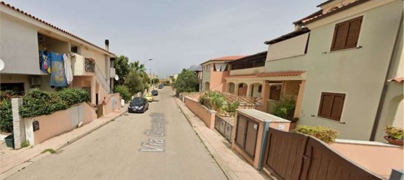 3-salle Appartement à Loiri Porto San Paolo, Italy No. 212178 10