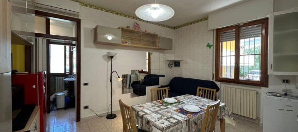 4 bedrooms Apartment in Francavilla al Mare, Italy No. 333438 2