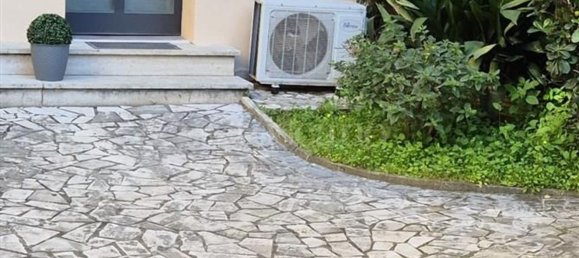 Квартира с 2 комнатами в Помеция, Италия № 150399 26