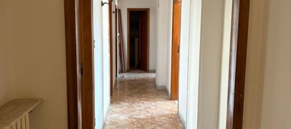 5-Zimmer Wohnung in Trani, Italy, Nr. 299552 3