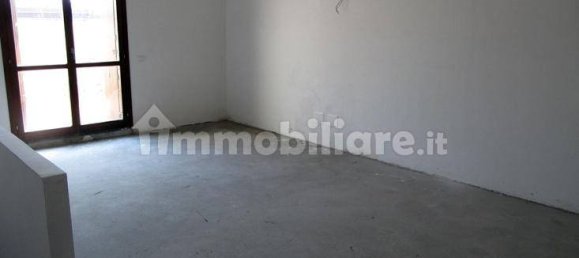 Casa de 2 dormitorios en Cremona, Italy No. 228328 8