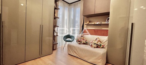 3 rooms Apartment in Lucca, Italy No. 24490 10