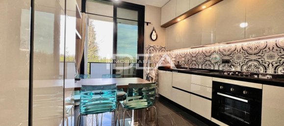 3 rooms Apartment in Lucca, Italy No. 24490 5