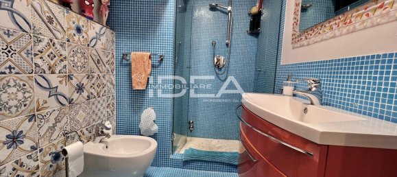 3 rooms Apartment in Lucca, Italy No. 24490 14