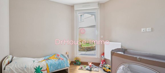 2 bedrooms Apartment in Sannois, France No. 139217 7